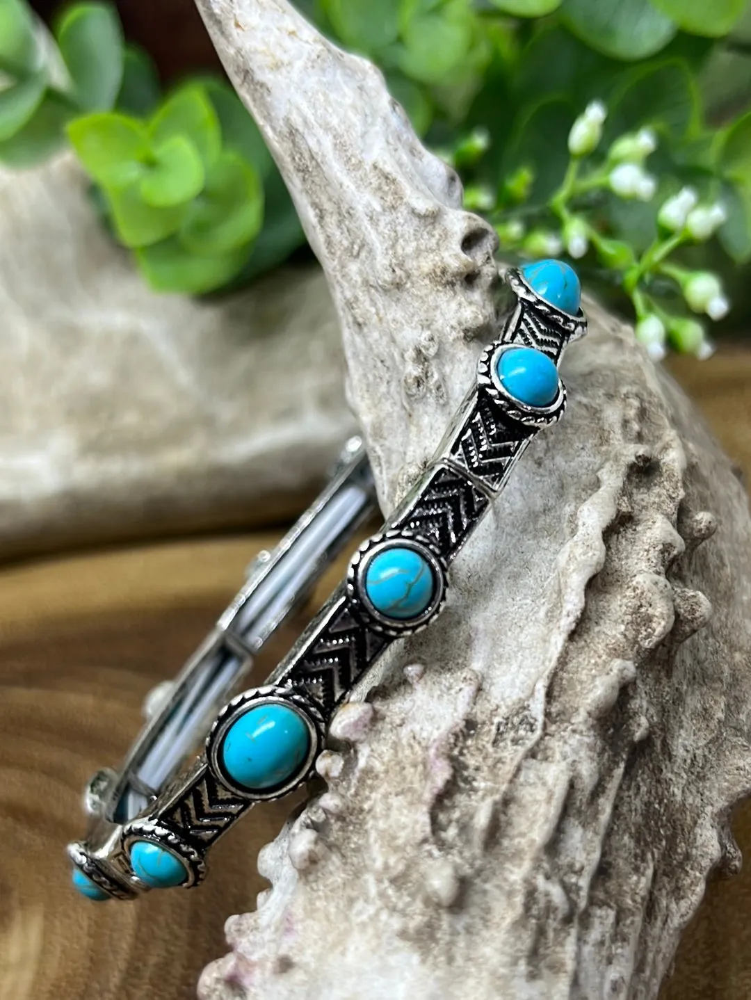 Orloff Arrow Stamped Stone Stretch Bracelet