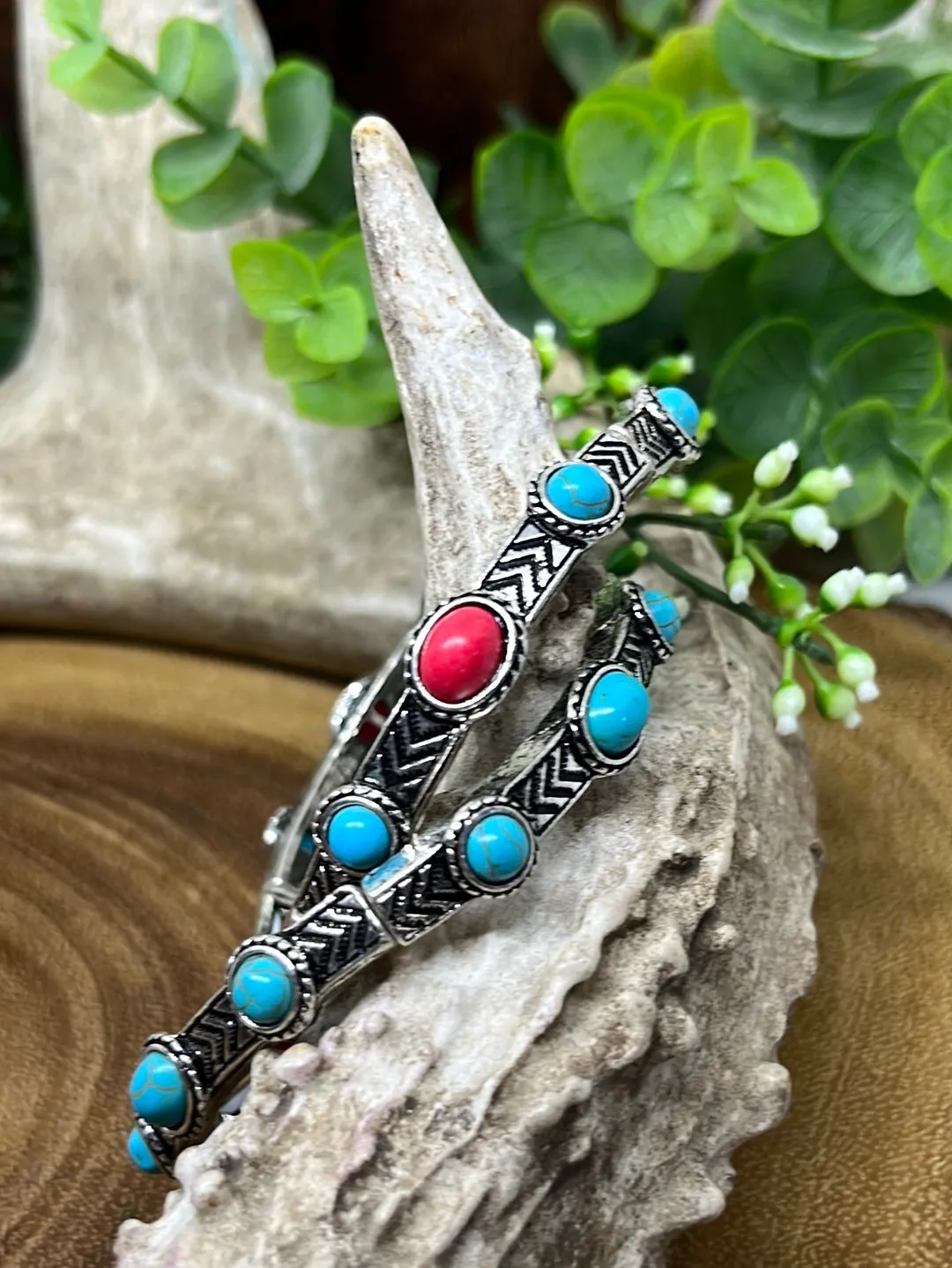 Orloff Arrow Stamped Stone Stretch Bracelet
