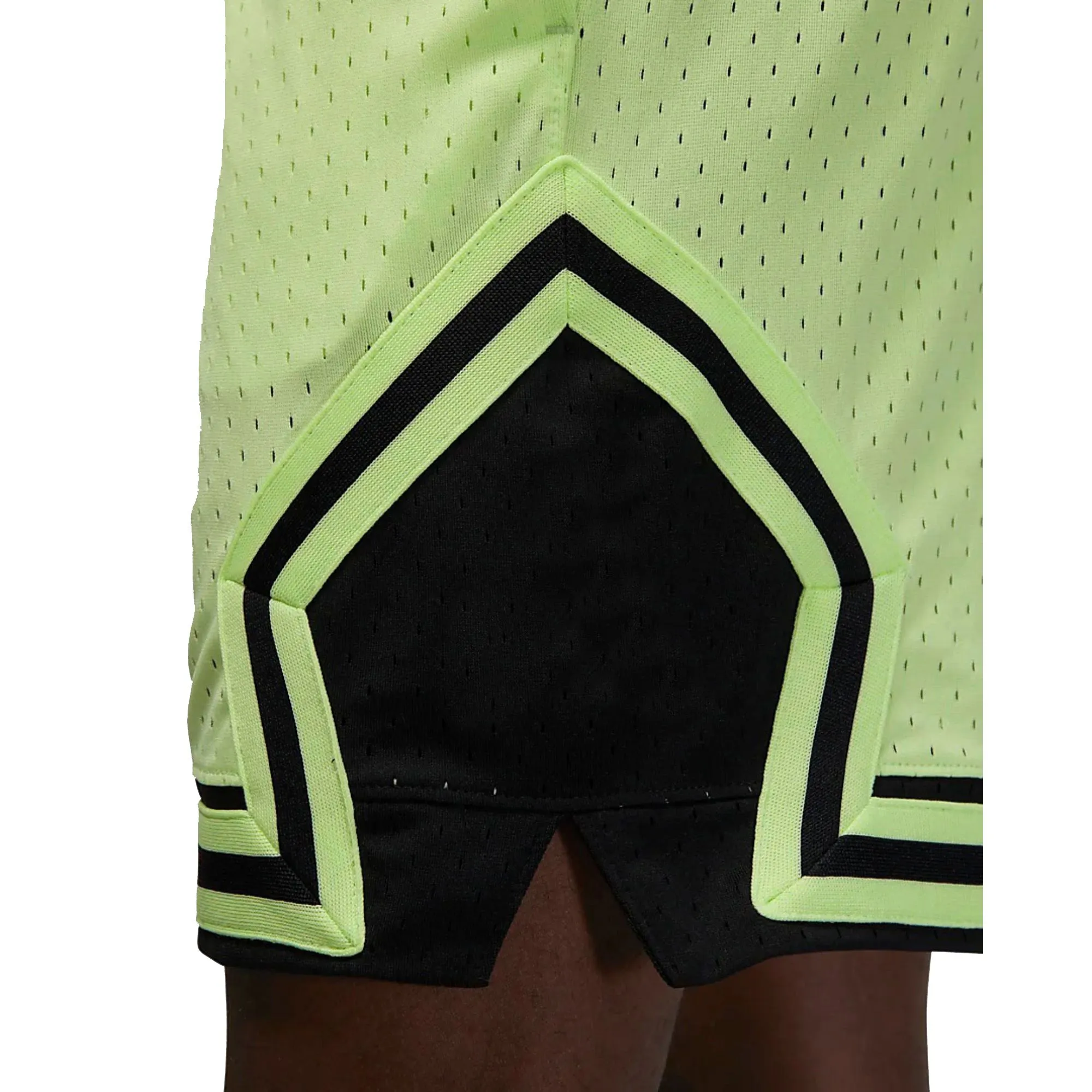 Premium Wholesale Mesh Basketball Shorts: Customized 5-Inch Inseam Men's Gym Apparel
