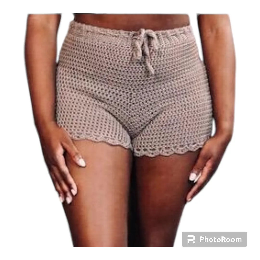 Scalloped Lace Shorts