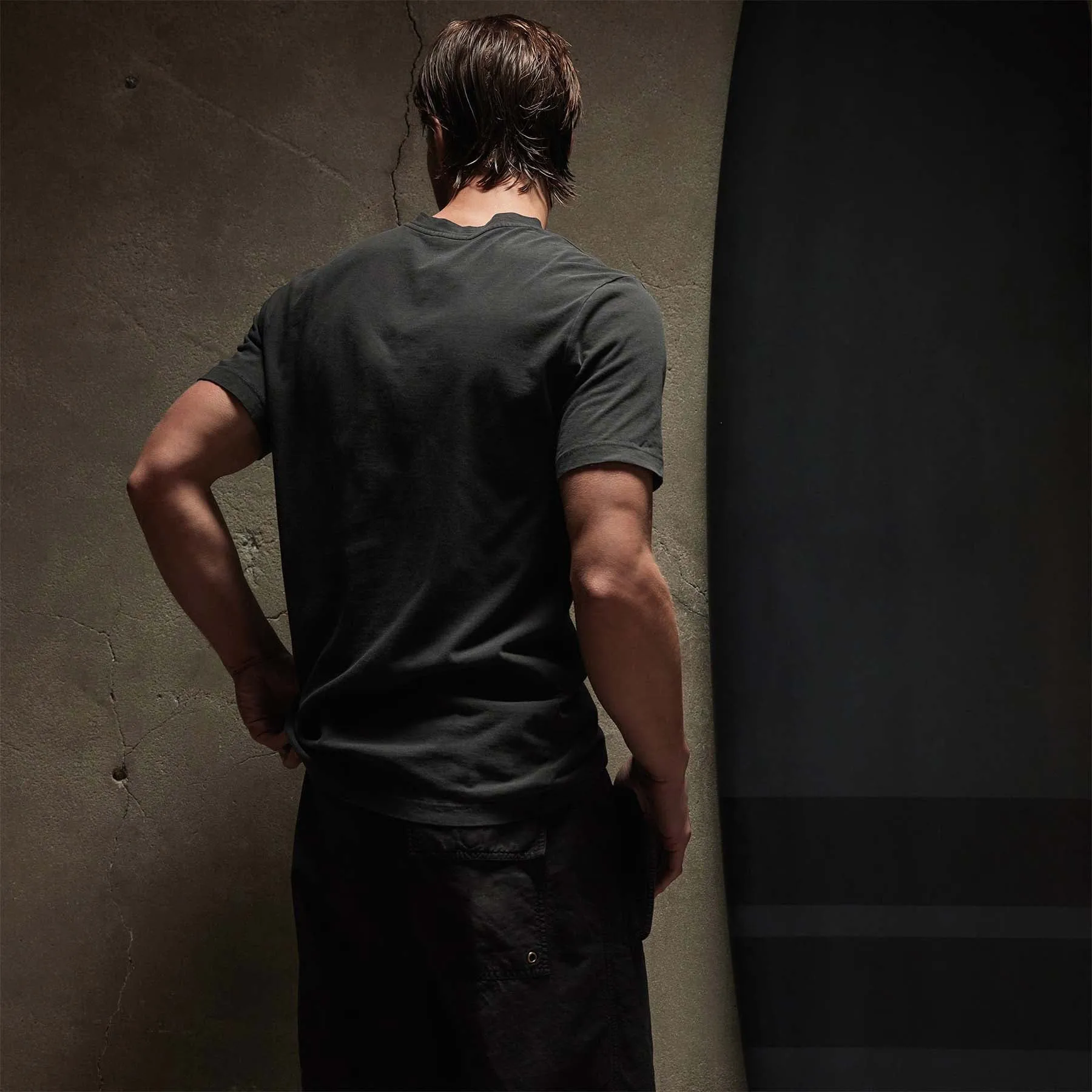 Short Sleeve V Neck - Carbon Pigment
