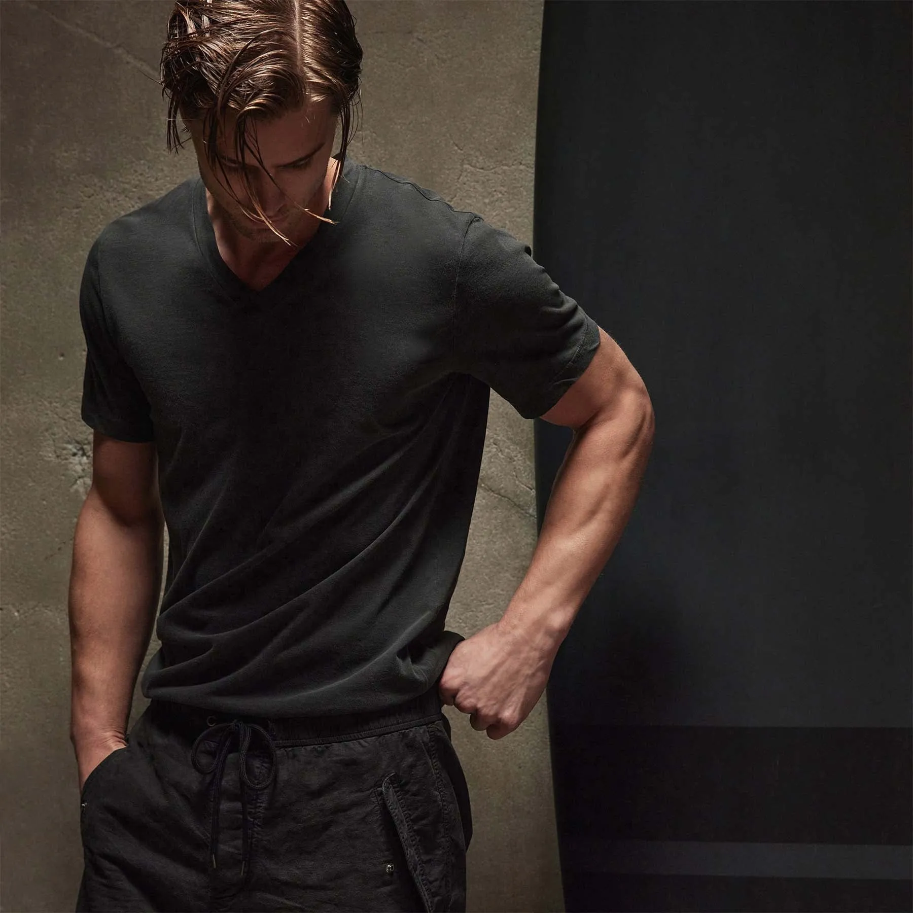 Short Sleeve V Neck - Carbon Pigment