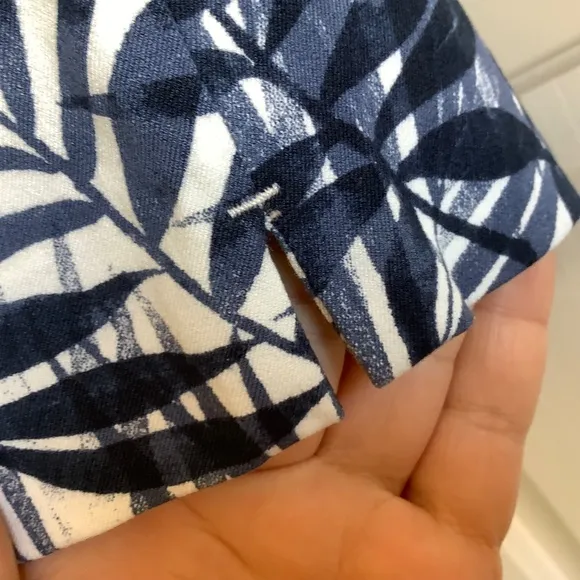 SPANX On the Go Print 4-Inch Shorts Tropical Palm Navy SZ XL