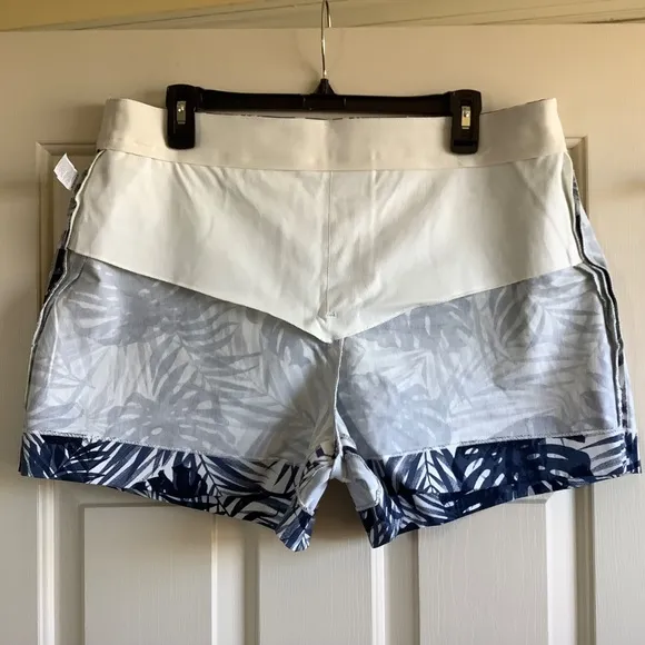 SPANX On the Go Print 4-Inch Shorts Tropical Palm Navy SZ XL