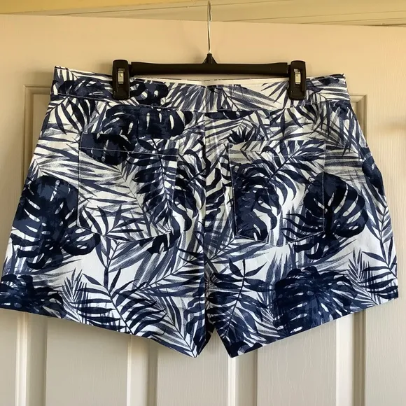 SPANX On the Go Print 4-Inch Shorts Tropical Palm Navy SZ XL