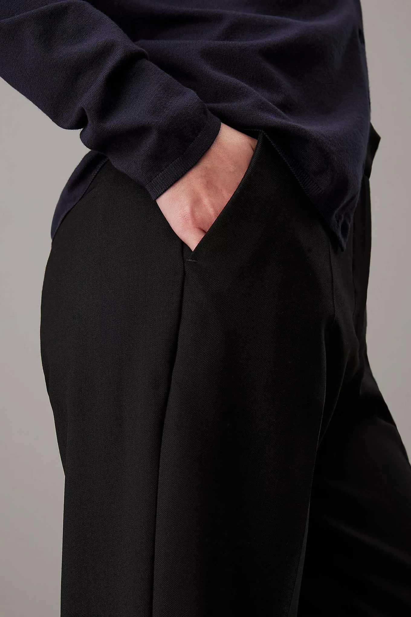 Stretch Wool Slim Straight